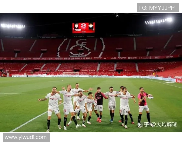 塞维利亚2-1逆转胜格拉纳达，继续领跑西甲积分榜