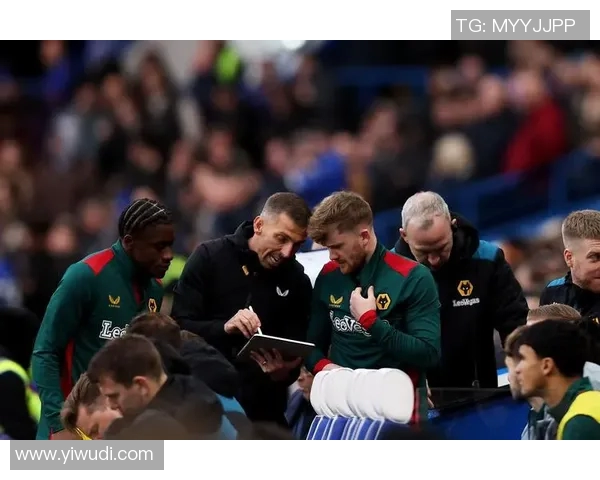 卢顿主场迎战曼彻斯特联期待精彩对决双方球员全力以赴争取胜利